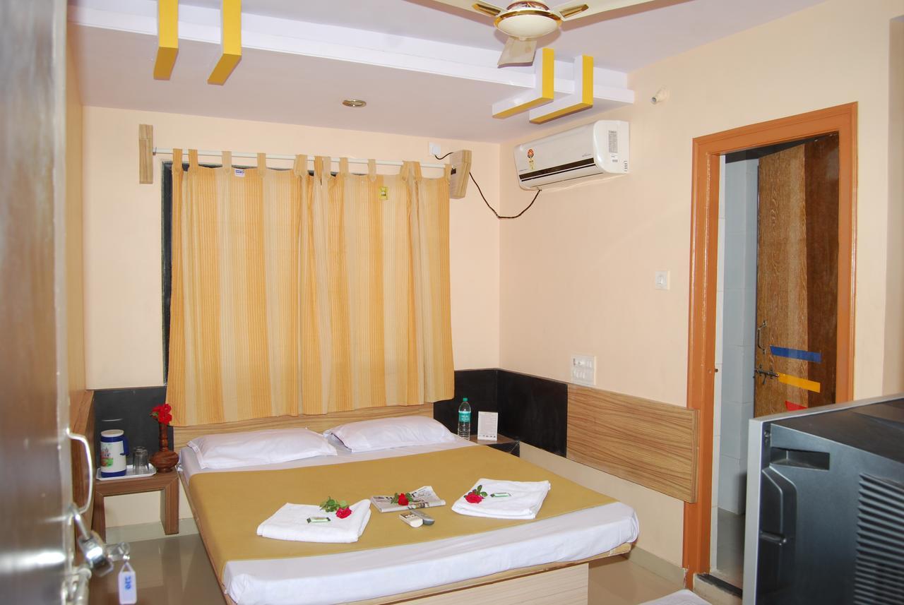 Hotel Utsav Shirdi Exterior foto
